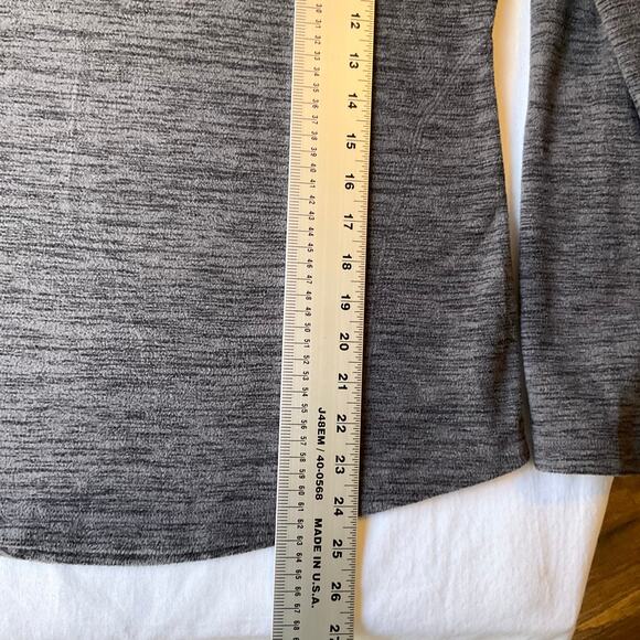 Tek Gear Women Fleece Sweatshirt size S Long Sleeve Crew Neck Curvy Simple Gray - Picture 4 of 7